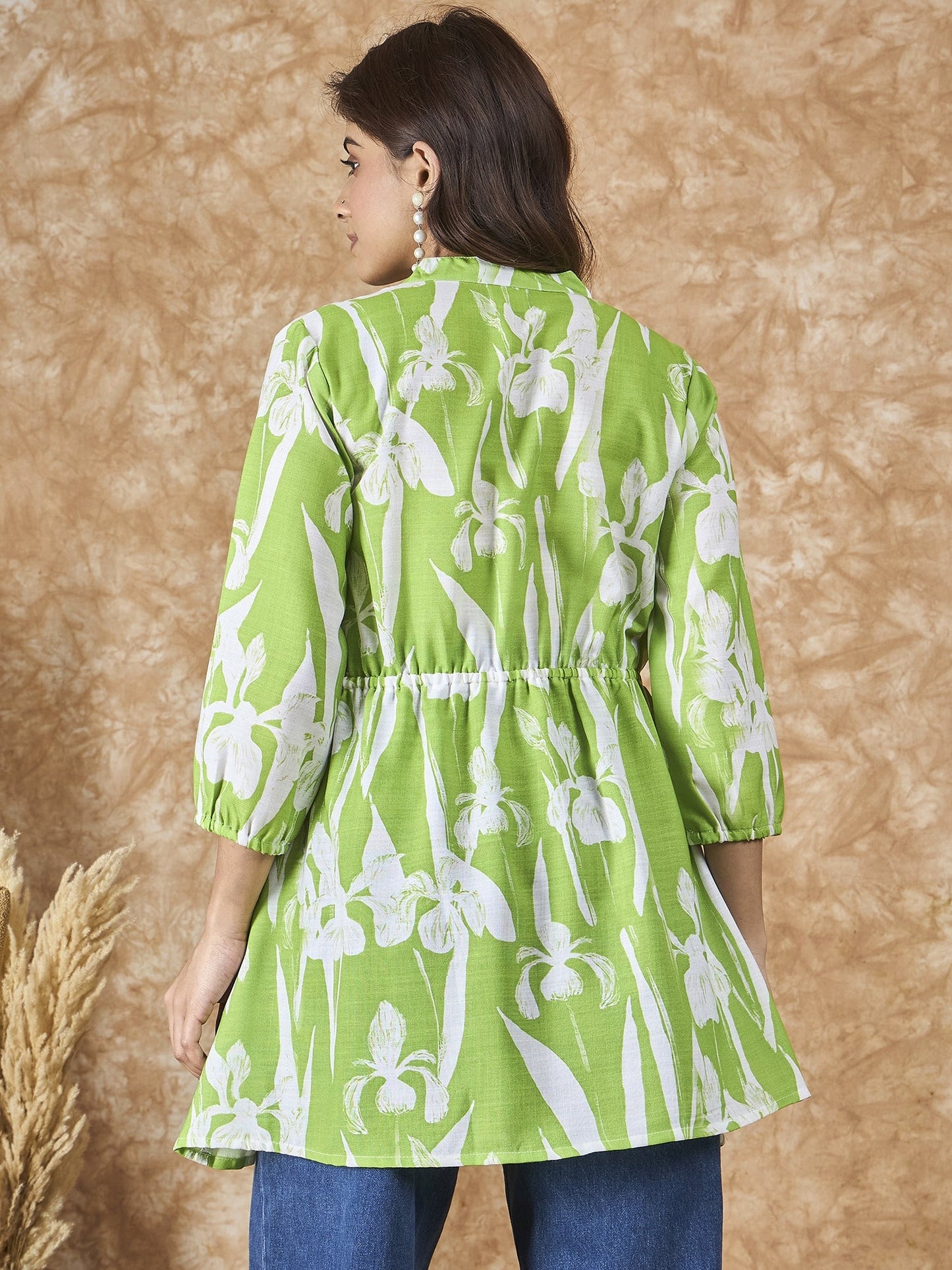 Apple Green White Mandarin Top